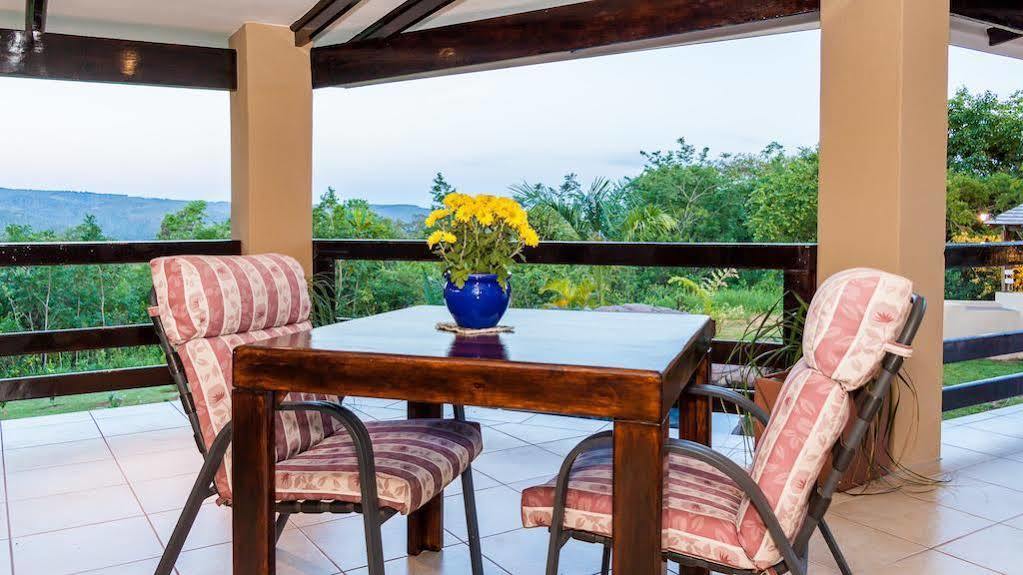 בית הארחה האזיביו 	Cuckoo Ridge Country Retreat מראה חיצוני תמונה